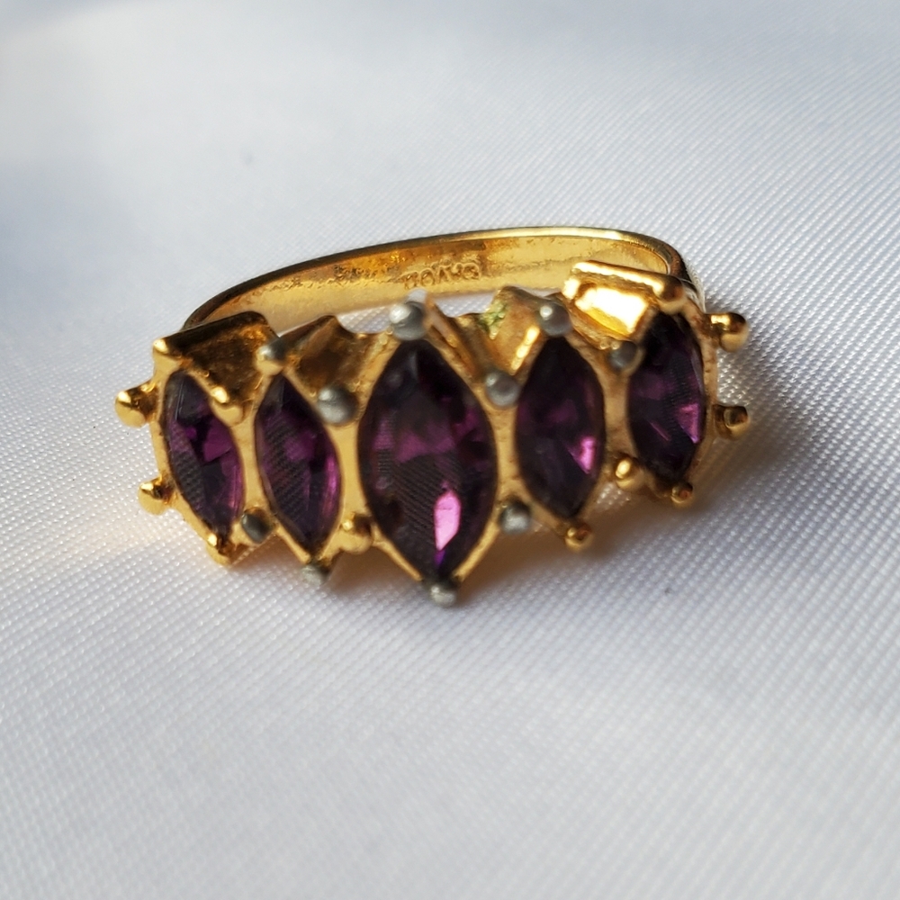 Avon Goldtone Amethyst Color Ring